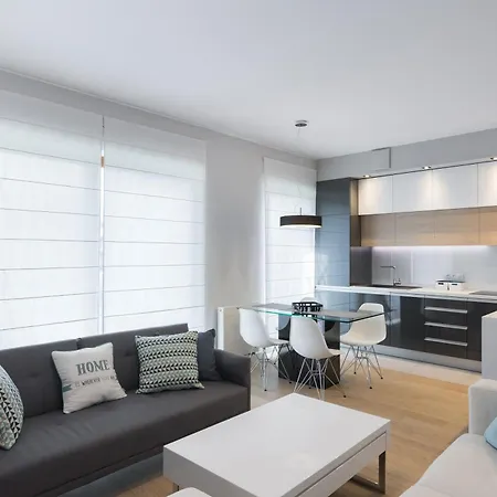 Neartopl Rakowicka Family Apartament